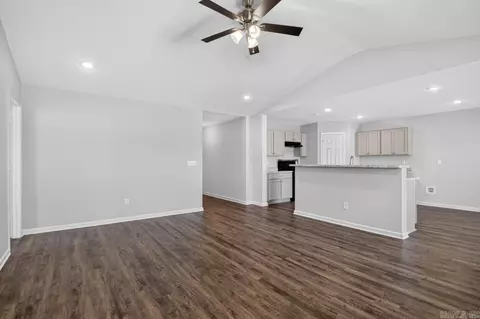Entry Way - 2096 River Birch Trl, Bauxite, AR 72011 photo 2 of 6