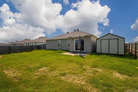Exterior - 2096 River Birch Trl, Bauxite, AR 72011 photo 3 of 6