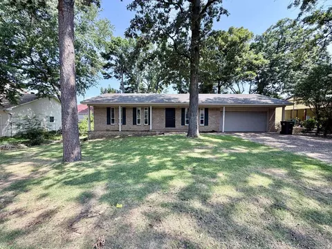 11814 Ashwood Dr, Little Rock, AR 72212