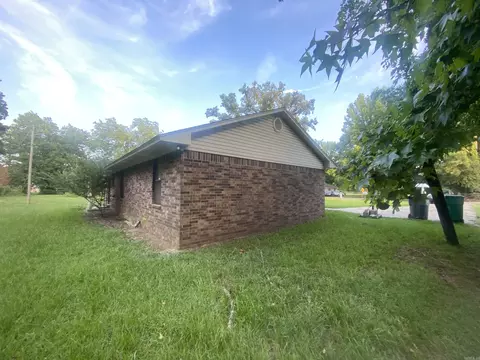 Exterior - 1223 E 28th Ave, Pine Bluff, AR 71601 photo 7 of 10