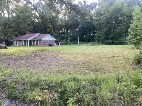 Exterior - 1223 E 28th Ave, Pine Bluff, AR 71601 photo 8 of 10