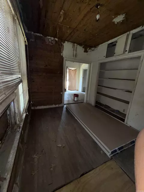 Entry Way - 1926 S Olive St, Pine Bluff, AR 71601 photo 2 of 3