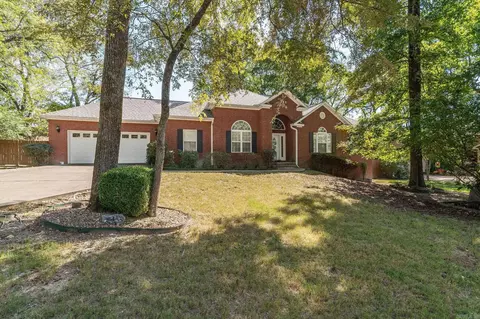 153 Shady Woods Ct, Hot Springs, AR 71901