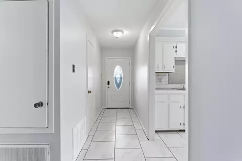 Entry Way - 207 Fairway Dr, Conway, AR 72034 photo 1 of 1