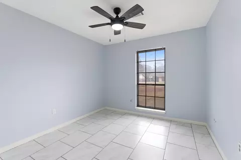 Bedroom - 207 Fairway Dr, Conway, AR 72034 photo 3 of 3