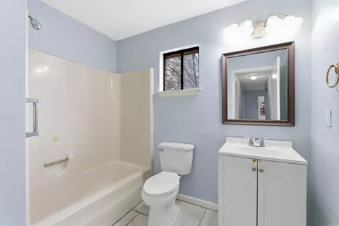 Bath - 207 Fairway Dr, Conway, AR 72034 photo 2 of 2