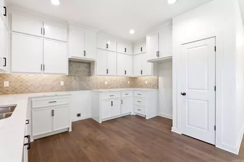 Kitchen - 203 E Florida St, Beebe, AR 72012 photo 4 of 4