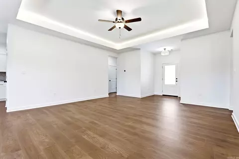 Living - 203 E Florida St, Beebe, AR 72012 photo 4 of 7