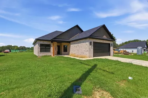 Exterior - 205 E Flordia St, Beebe, AR 72012 photo 3 of 9