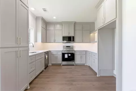 Kitchen - 205 E Flordia St, Beebe, AR 72012 photo 1 of 4