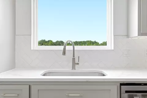 Kitchen - 205 E Flordia St, Beebe, AR 72012 photo 3 of 4