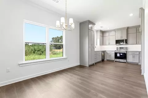 Dining - 205 E Flordia St, Beebe, AR 72012 photo 2 of 2