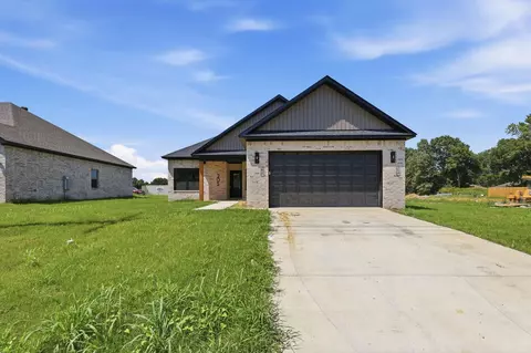 Exterior - 205 E Flordia St, Beebe, AR 72012 photo 4 of 9