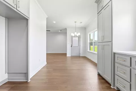 Entry Way - 205 E Flordia St, Beebe, AR 72012 photo 2 of 3
