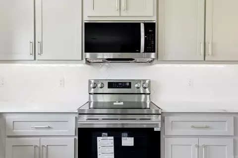 Kitchen - 205 E Flordia St, Beebe, AR 72012 photo 4 of 4