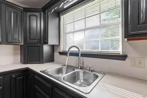 Kitchen - 104 Applegate, Conway, AR 72034 photo 5 of 7