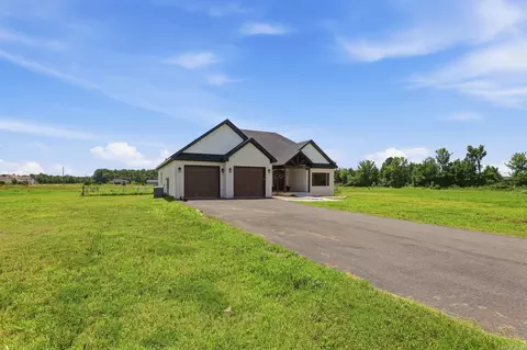 Exterior - 347 Ridge Rd, Beebe, AR 72012 photo 3 of 10
