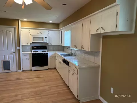 Kitchen - 123 Nevermore Dr, Marshall, AR 72650 photo 1 of 1
