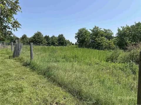 Exterior - 123 Nevermore Dr, Marshall, AR 72650 photo 7 of 9