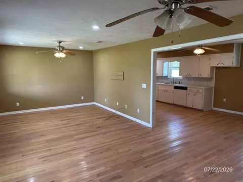 Living - 123 Nevermore Dr, Marshall, AR 72650 photo 1 of 3