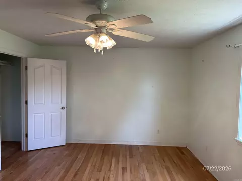 Bedroom - 123 Nevermore Dr, Marshall, AR 72650 photo 2 of 2