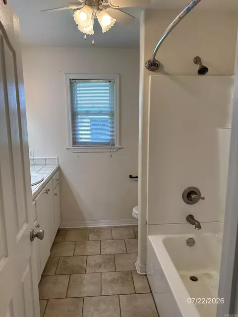 Bath - 123 Nevermore Dr, Marshall, AR 72650 photo 2 of 4