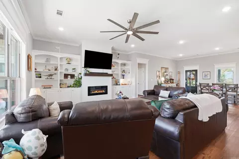 Living - 75 Crested Butte Rd, Austin, AR 72007 photo 2 of 4