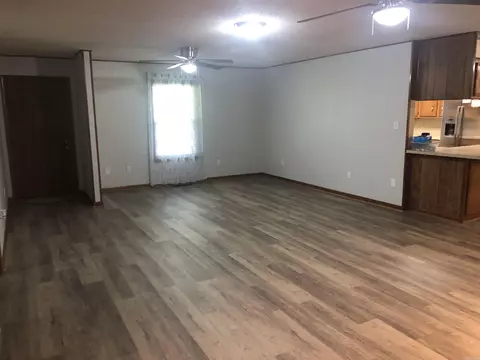 Living - 2995 Hubbard Rd, Benton, AR 72019 photo 3 of 4