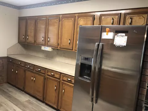 Kitchen - 2995 Hubbard Rd, Benton, AR 72019 photo 3 of 5