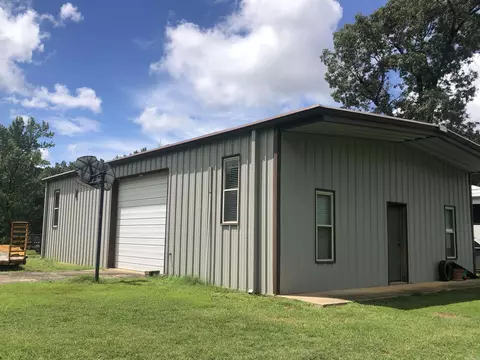 Exterior - 2995 Hubbard Rd, Benton, AR 72019 photo 7 of 8