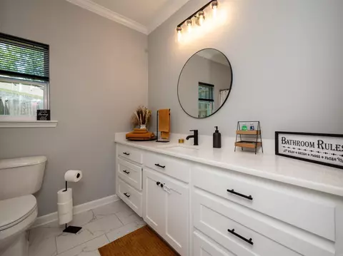 Bath - 2112 Sable Oaks Cir, Bryant, AR 72022 photo 4 of 4