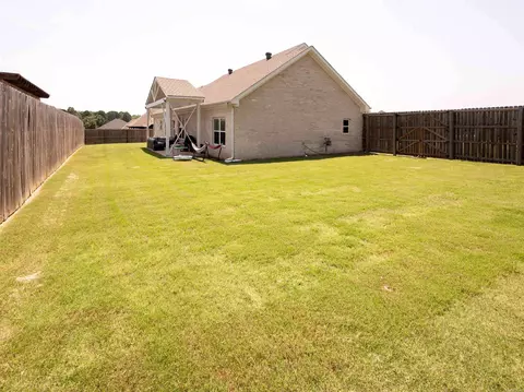 Exterior - 2112 Sable Oaks Cir, Bryant, AR 72022 photo 3 of 6
