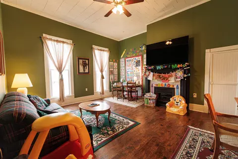 Living - 65 Mulberry St, Quitman, AR 72131 photo 3 of 7