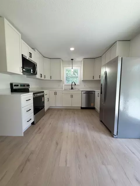 1391 Wiley Dr, Piggott, AR 72454 photo 3
