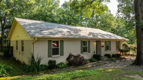 10800 San Joaquin Valley Dr, Little Rock, AR 72212