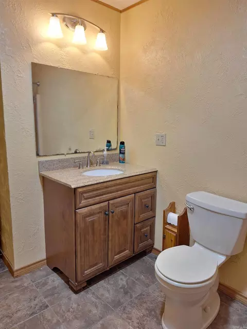 Bath - 1506 Dixon Ln, Pine Bluff, AR 71603 photo 1 of 3