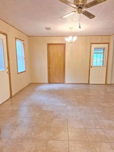 Dining - 1506 Dixon Ln, Pine Bluff, AR 71603 photo 1 of 1