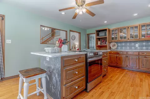 Kitchen - 13633 Us 62, Ash Flat, AR 72513 photo 4 of 5