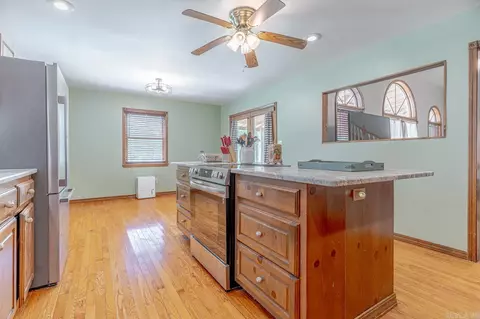 Kitchen - 13633 Us 62, Ash Flat, AR 72513 photo 6 of 6