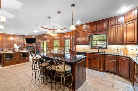 Kitchen - 7225 E Worth Ave, Benton, AR 72019 photo 1 of 3