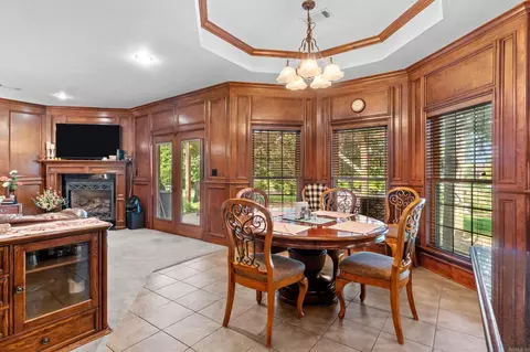 Dining - 7225 E Worth Ave, Benton, AR 72019 photo 1 of 2