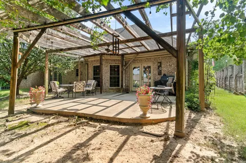 Exterior - 7225 E Worth Ave, Benton, AR 72019 photo 5 of 5