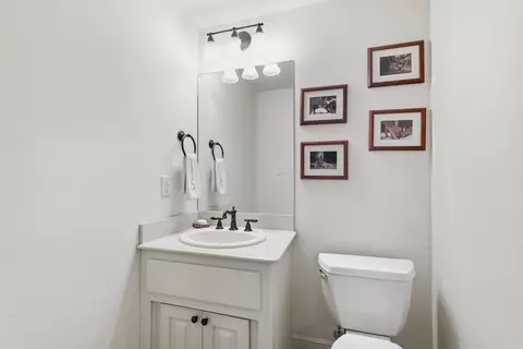 Bath - 7225 E Worth Ave, Benton, AR 72019 photo 7 of 7