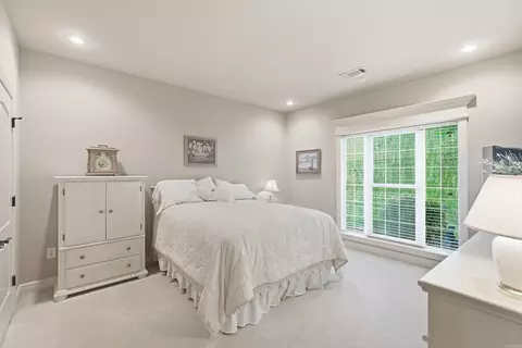 Bedroom - 7225 E Worth Ave, Benton, AR 72019 photo 4 of 4