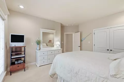 Bedroom - 7225 E Worth Ave, Benton, AR 72019 photo 3 of 4