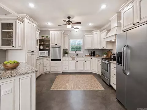 Kitchen - 10 Colt Loop, Greenbrier, AR 72058 photo 1 of 4