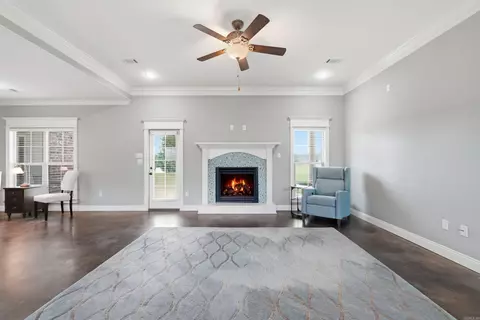 Living - 10 Colt Loop, Greenbrier, AR 72058 photo 2 of 3