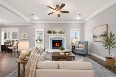 Living - 10 Colt Loop, Greenbrier, AR 72058 photo 1 of 3