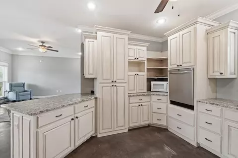 Kitchen - 10 Colt Loop, Greenbrier, AR 72058 photo 4 of 4
