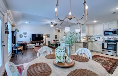 Dining - 385 Reuben Dr, Alexander, AR 72002 photo 4 of 4
